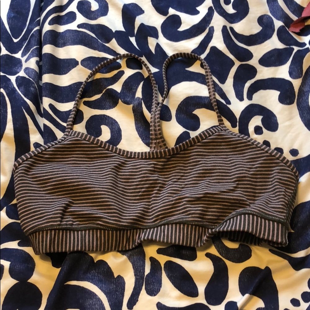 Lululemon sports bra